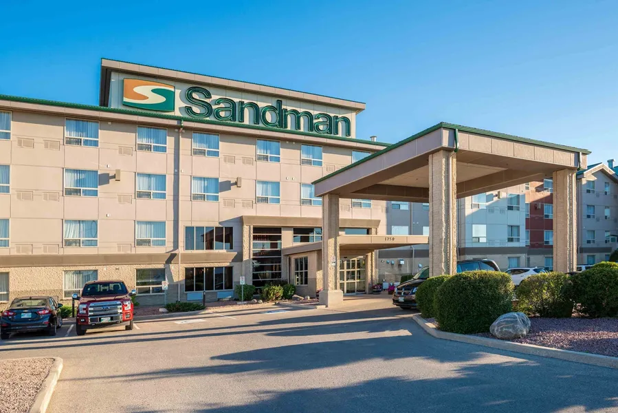 Sandman Hotel & Suites Winnipeg Airport hotel detail image 2