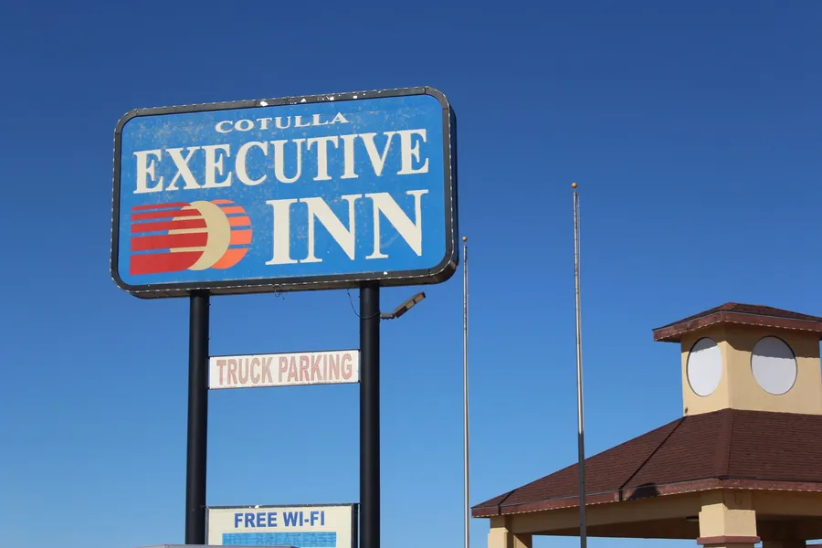 Cotulla Executive Inn hotel detail image 2