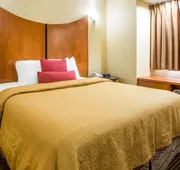 Quality Inn & Suites North/Polaris hotel detail image 3