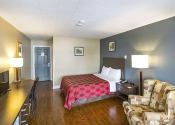 Econo Lodge Miramichi hotel thumbnail 8