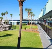 Quality Inn & Suites Gulf Breeze Bayside near Pensacola Beach hotel detail image 5