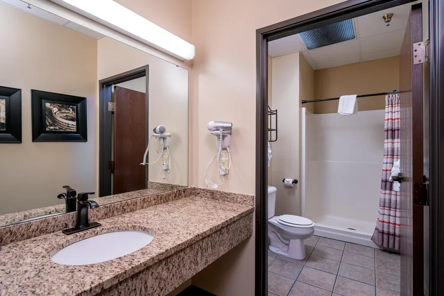 The Suites Hotel at Waterfront Plaza hotel detail image 6