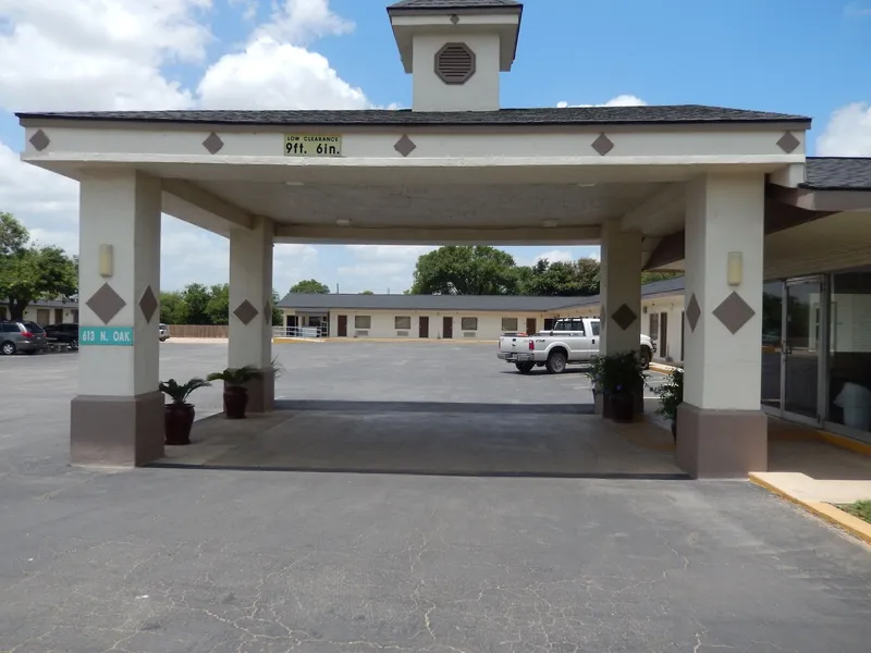 Pearsall Executive Inn hotel detail image 2