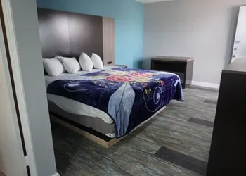 Thunderbird Motel hotel thumbnail 6