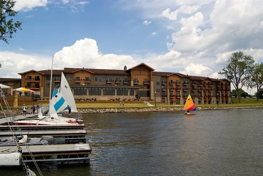 King's Pointe Waterpark Resort hotel detail image 2