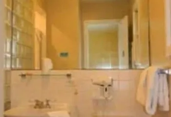380 Inn hotel thumbnail 2