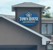 Town House Extended Stay Hotel Downtown hotel detail image 5