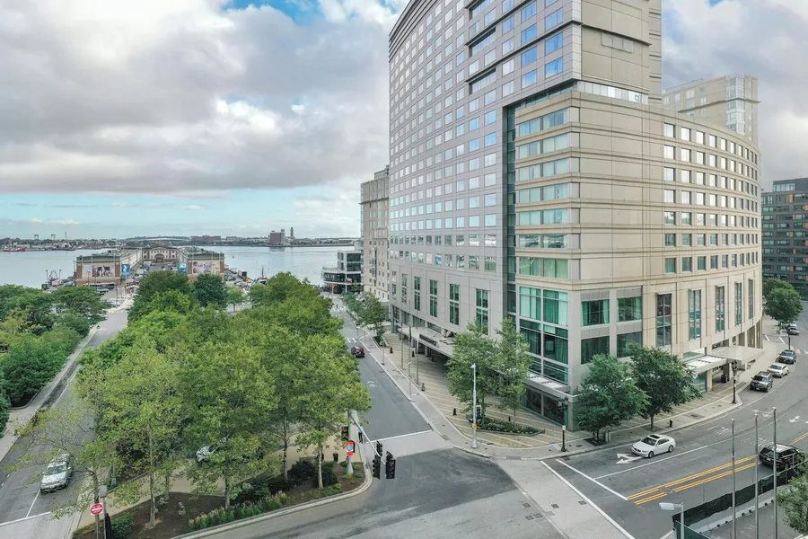 Renaissance® Boston Seaport District hotel detail image 2