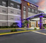 La Quinta Inn & Suites by Wyndham Tampa Central hotel detail image 3