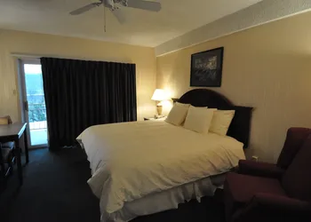 Hillside Inn hotel thumbnail 7