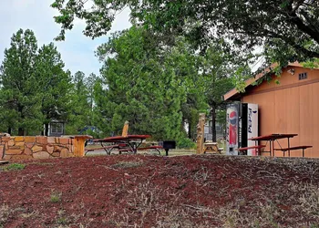 Canyon Motel and RV Park hotel thumbnail 3