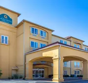 La Quinta Inn & Suites by Wyndham Atlanta-Union City hotel detail image 4
