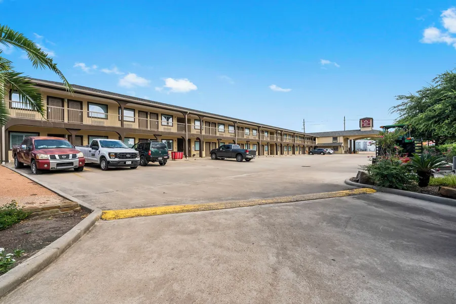 Executive Inn and Suites hotel detail image 2