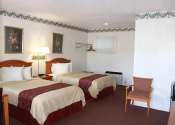 Bassett Motel hotel thumbnail 7