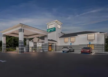 Quality Inn Sandersville hotel thumbnail 3