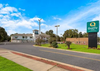 Quality Inn Sandersville hotel thumbnail 4