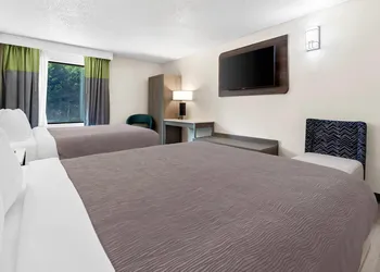 Quality Inn Sandersville hotel thumbnail 7