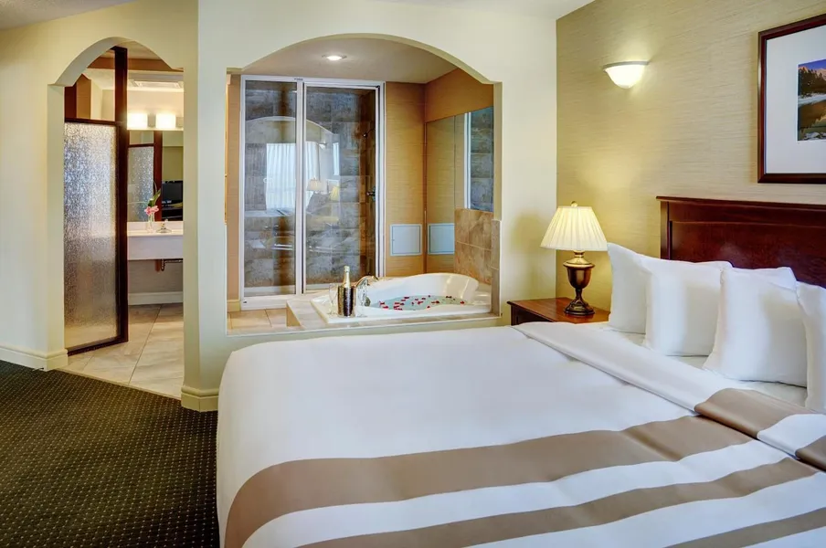 Chateau Nova Kingsway hotel detail image 6