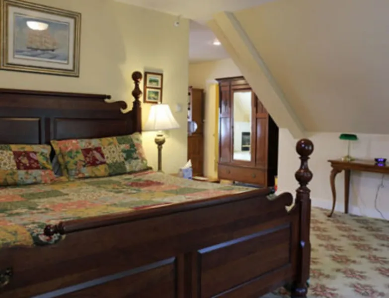 Kearsarge Inn hotel detail image 6