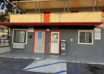 Passport Inn Pomona hotel thumbnail 5