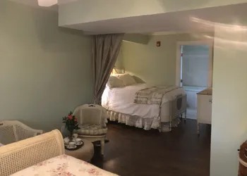 The Carriage House B&B hotel thumbnail 3
