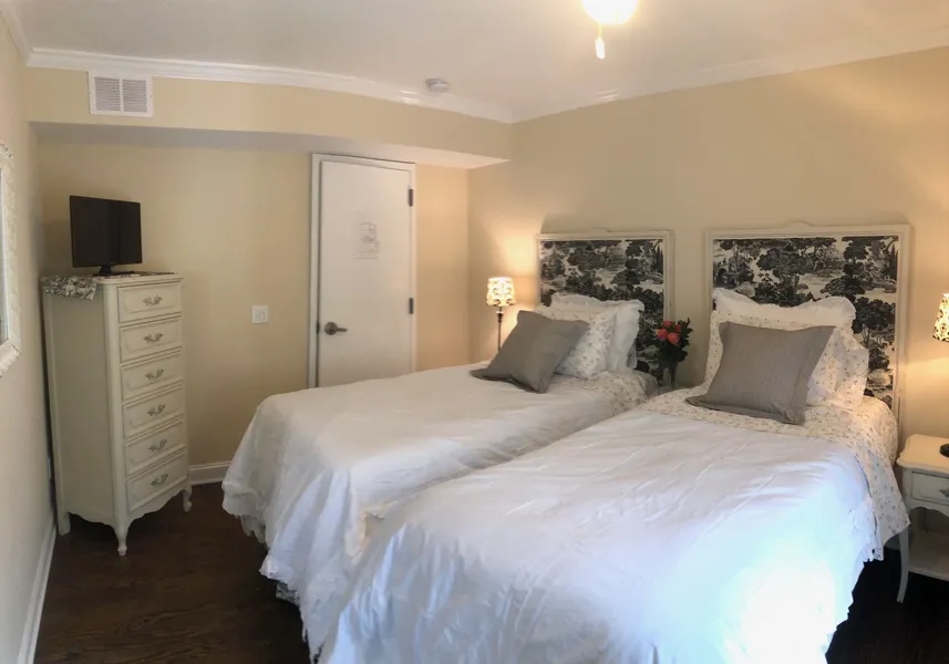 The Carriage House B&B hotel detail image 6