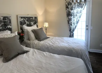 The Carriage House B&B hotel thumbnail 8