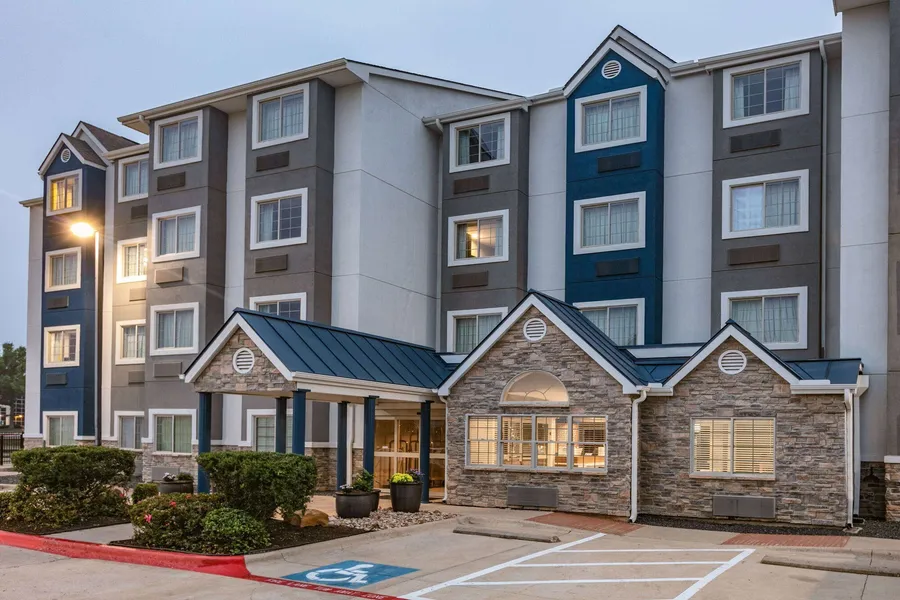 Microtel Inn & Suites by Wyndham Austin Airport hotel detail image 2