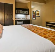 Best Western Premier Freeport Inn Calgary Airport hotel detail image 3