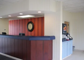 Clinton Inn And Suites hotel thumbnail 6