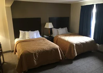Clinton Inn And Suites hotel thumbnail 7