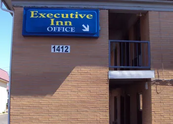 Executive Inn hotel thumbnail 3