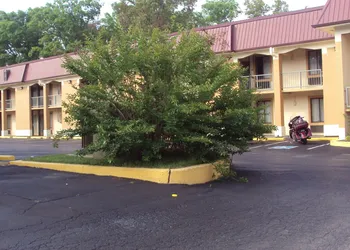 Executive Inn hotel thumbnail 7