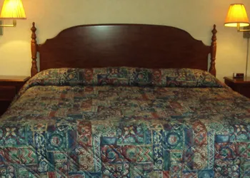 Executive Inn hotel thumbnail 8