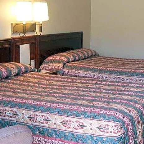 Mohican Little Brown Inn Loudonville hotel detail image 6