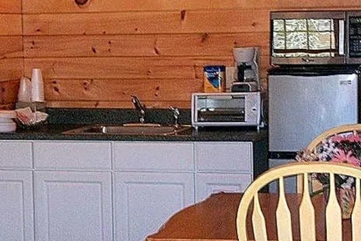 Mohican Little Brown Inn hotel detail image 6
