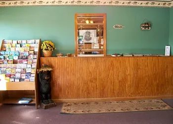 Mohican Little Brown Inn Loudonville hotel thumbnail 2