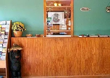 Mohican Little Brown Inn Loudonville hotel thumbnail 3