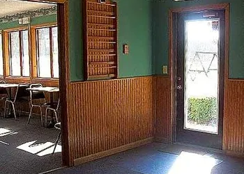 Mohican Little Brown Inn Loudonville hotel thumbnail 4