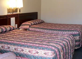 Mohican Little Brown Inn Loudonville hotel thumbnail 8