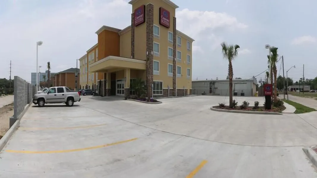 Comfort Suites Harvey - New Orleans West hotel detail image 2