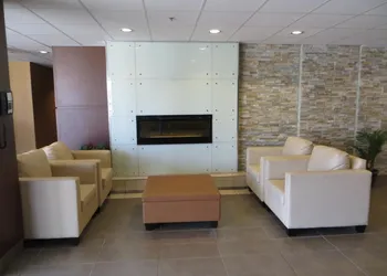 New Lodge Winnipeg hotel thumbnail 3