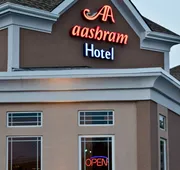 AAshram Hotel by Niagara River hotel detail image 4