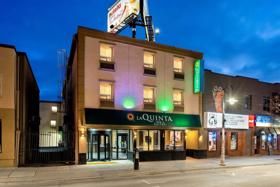 La Quinta Inn & Suites by Wyndham Oshawa hotel detail image 2
