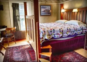 Alaskas Capital Inn Bed & Breakfast hotel thumbnail 6