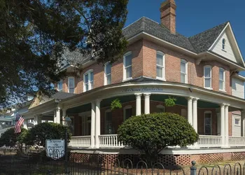 Inner Banks Inn hotel thumbnail 2