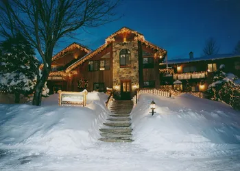 Snowed Inn hotel thumbnail 2