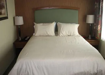 Randolph Inn and Suites hotel thumbnail 8