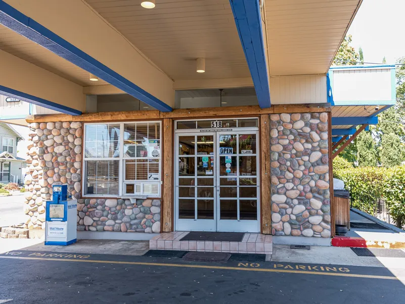 Hotel Medford North OR hotel detail image 2