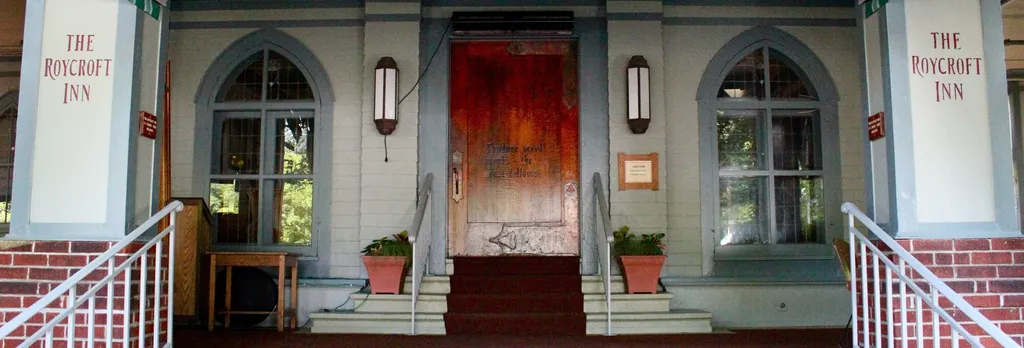 Hotel photo 1 of 21